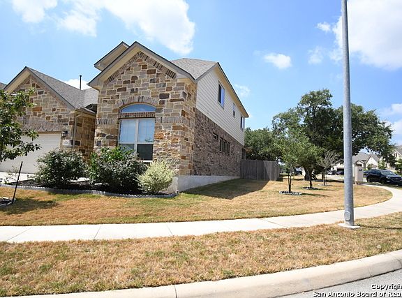 3rd image of 21115 Capri Oaks