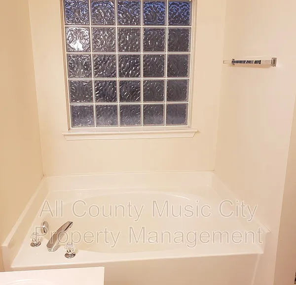 905 Weatherside Ct — Photo 20