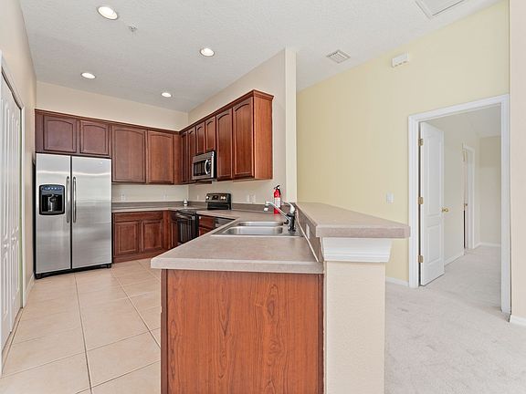 4th image of 10775 Gran Paradiso Dr #15A
