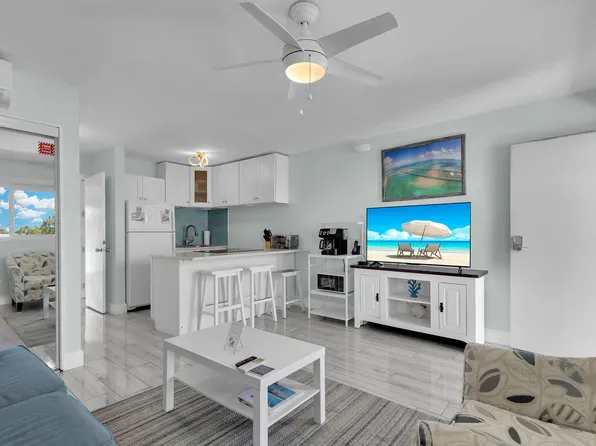 21 Sombrero Blvd APT 407, Marathon, FL 33050