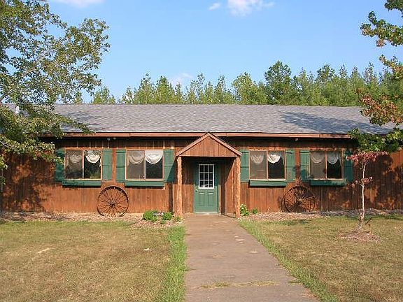 3rd image of 325 Dogwood Ln