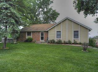 20812 W 52nd St, Shawnee, KS 66218