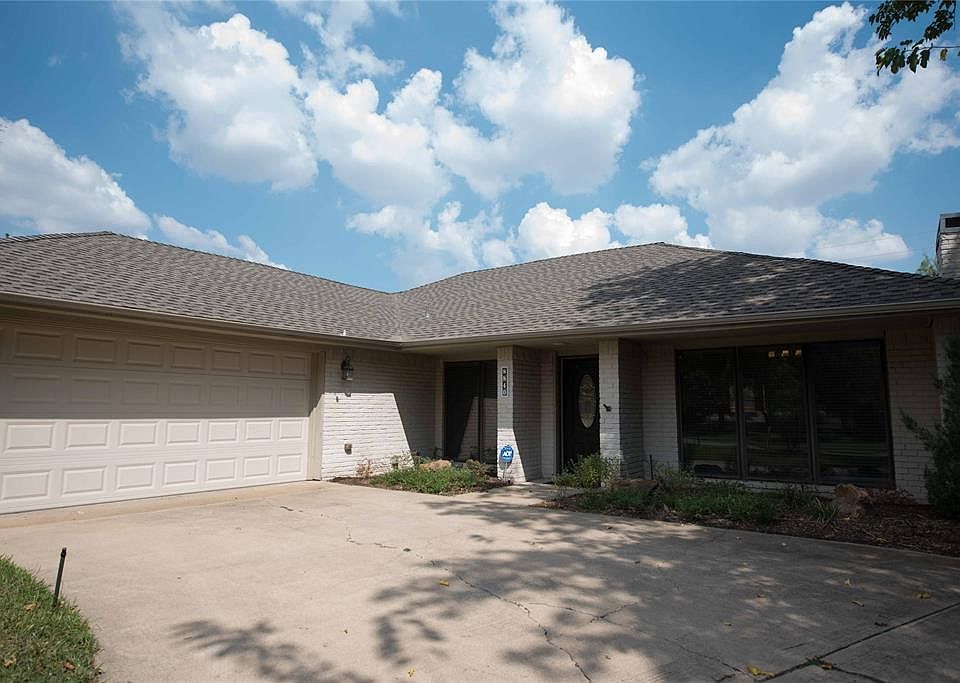 1st image of 8840 Woodstream Dr