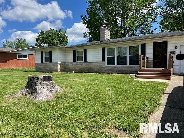 1st image of 805 Dogwood Ln