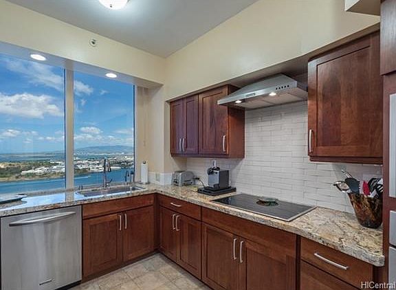 2nd image of 415 South St #Makai3304