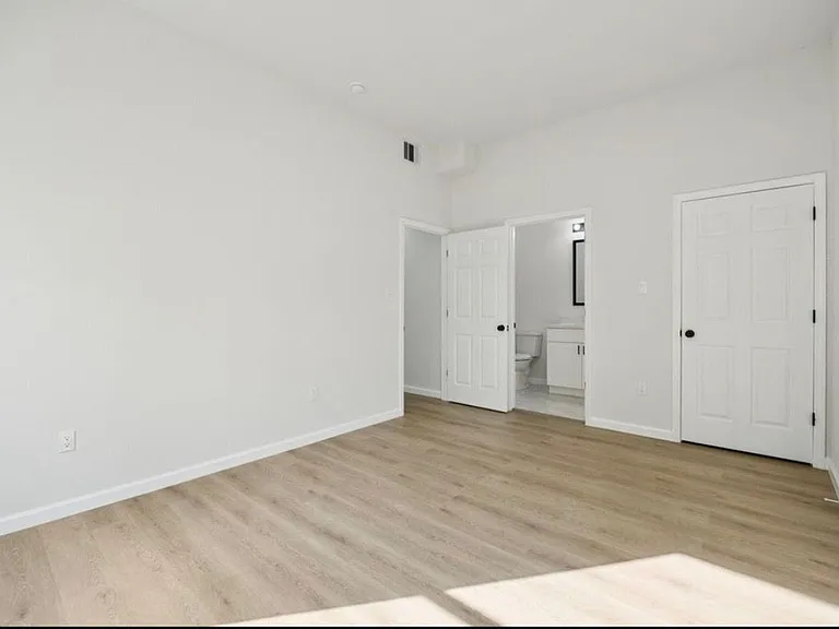 422 New Hampshire St — Photo 9