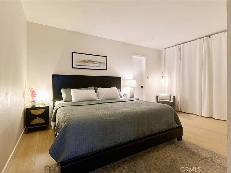 5267 E Ocean Blvd — Photo 8