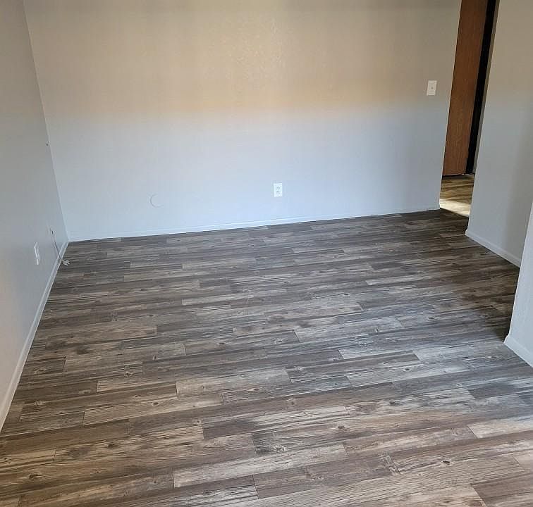 2nd image of 21451 N 23rd Ave #211