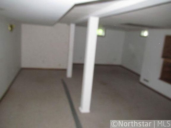 2nd image of 601 Southview Drive W