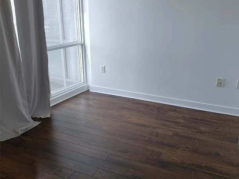 11 Brunel Ct #912 — Photo 3