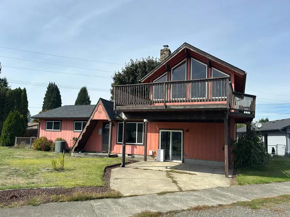 711 4th Ave SW, Castle Rock, WA 98611