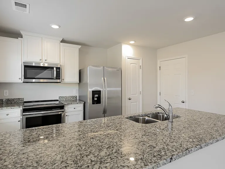 6091 Mason Tucker Dr — Photo 6