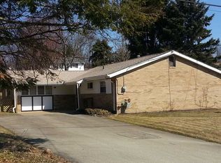 223 Longview Dr, Irwin, PA 15642