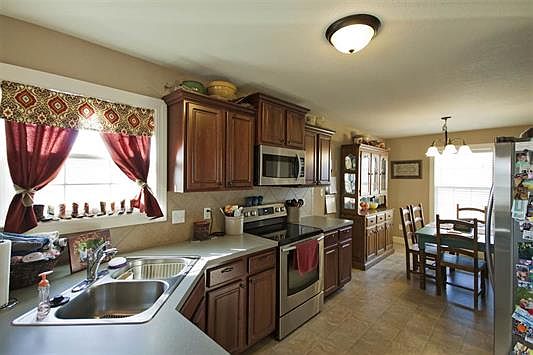 2nd image of 8846 Marigold Ln