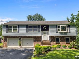 16 Argus St, Butler, NJ 07405