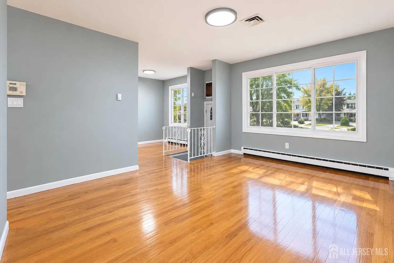 4 bed, 2.0 bath, 1175 sqft, $4,000 — Photo 4
