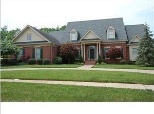 9305 Springbrooke Cir, Louisville, KY 40241