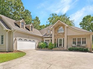 700 Old Lake Russell Rd, Cornelia, GA 30531