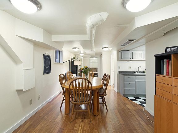 5th image of 1921 10th Ave W #1
