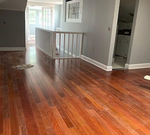 3rd image of 326 18th Ave NE APT 4