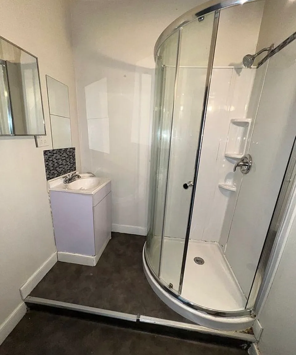 735 Hancock Street — Photo 3