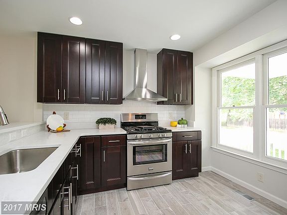 5th image of 14045 Saddleview Dr