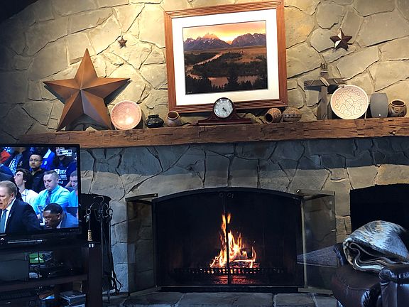 5th image of 411 Cherry Hill Ln