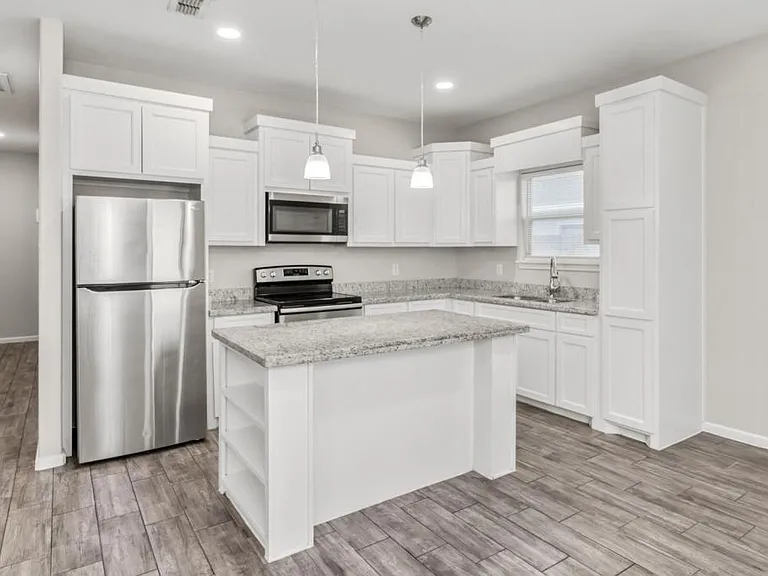 900 N Kentucky St #4 — Photo 4
