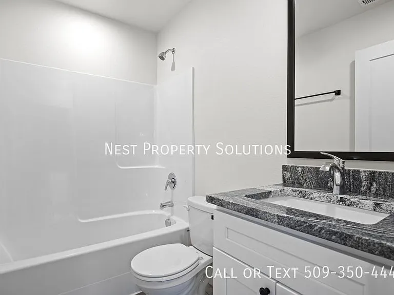 215 S 1st St #4 — Photo 13
