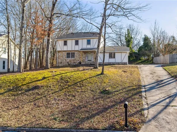 1805 Shalotte Dr, High Point, NC 27262