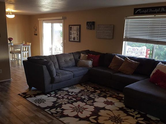 3rd image of 1629 W Naranja Ave