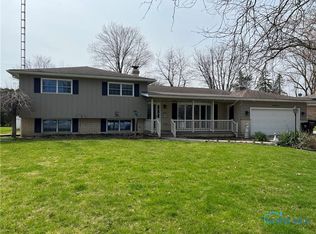 102 Biede Pl, Defiance, OH 43512