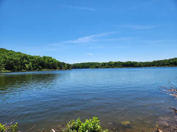 200 Sherwood Forest Lane, Ridgedale, MO 65739