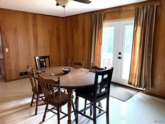 5th image of 104 Harwood Dr