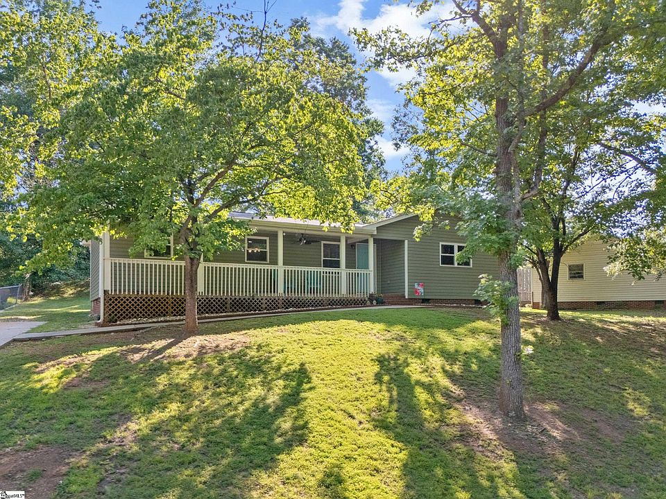 1st image of 104 Pinonwood Ct