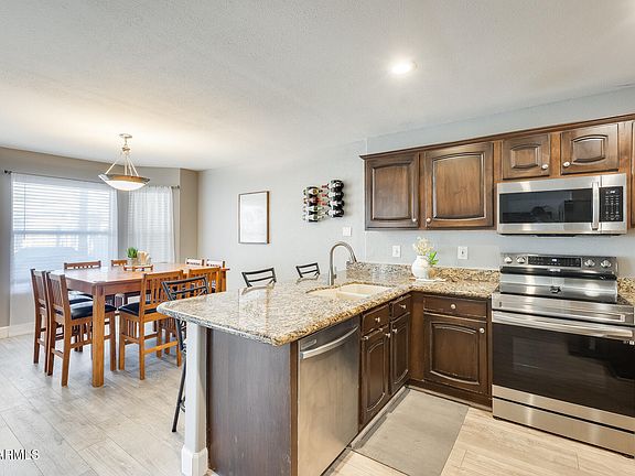 4th image of 3114 E WAHALLA Lane