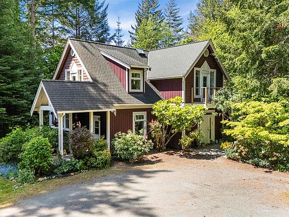 5th image of 6280 A Sooke Rd