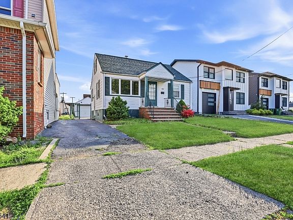 4th image of 629 Erudo St