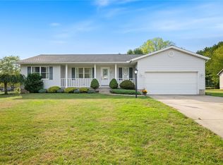 1086 Nantucket Dr, Hermitage, PA 16148