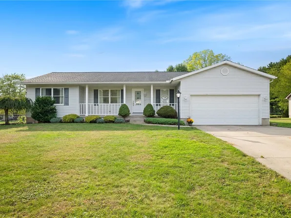 1086 Nantucket Dr, Hermitage, PA 16148