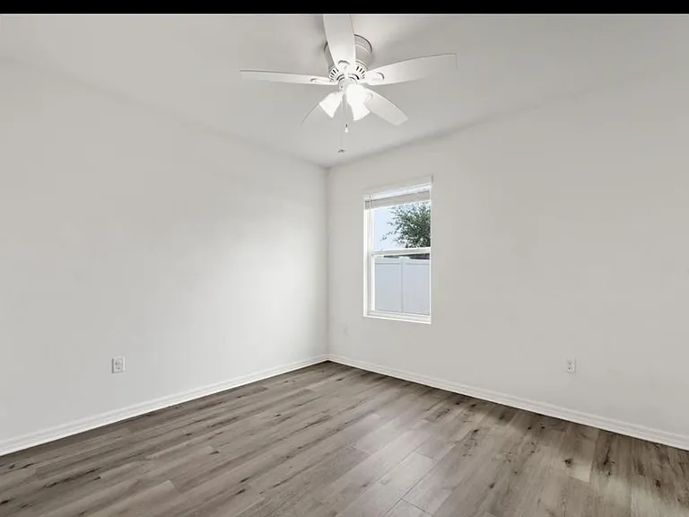 8107 Bilston Village Ln — Photo 15
