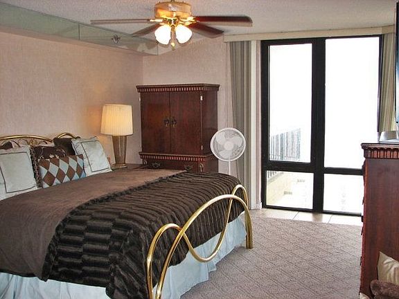 5th image of 334 Padre Blvd #1901