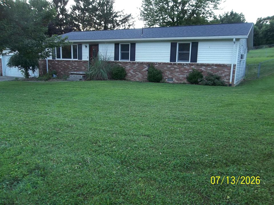 1st image of 69 Cardinal Ln