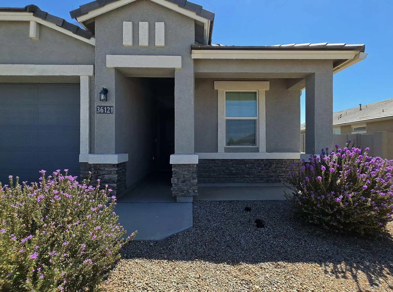 3 bed, 2.0 bath, 1881 sqft, $1,750 — Photo 4