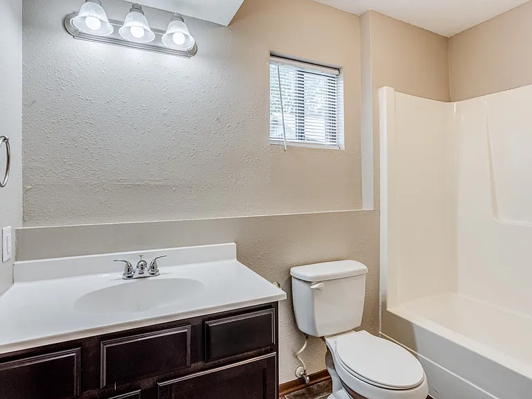 307 S Seneca St #103 — Photo 6