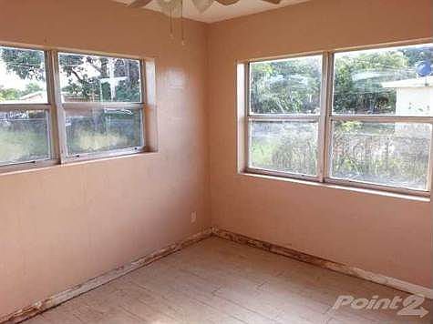 5th image of 1037 NW 13th St