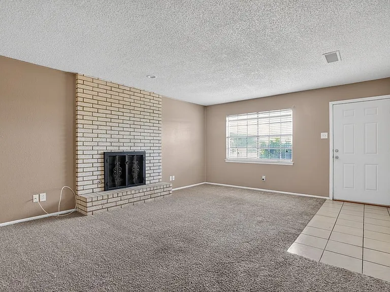 2615 Haynes Dr #B — Photo 4