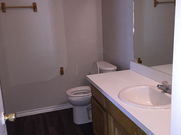 2nd image of 504 W Franklin St APT 103