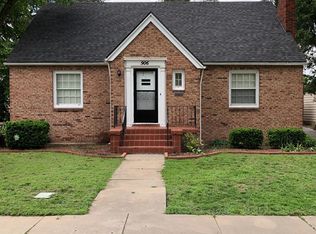 906 Maple Blvd, Liberal, KS 67901