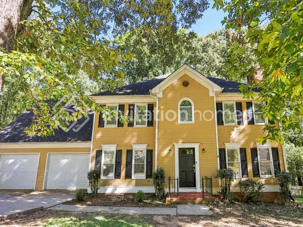 1447 Brown Ridge Ln, Lawrenceville, GA 30043